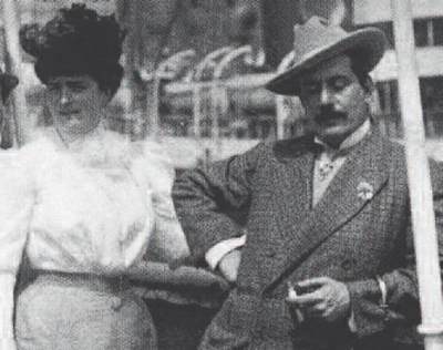 Il compositore Giacomo Puccini con la moglie Elvira Bonturi