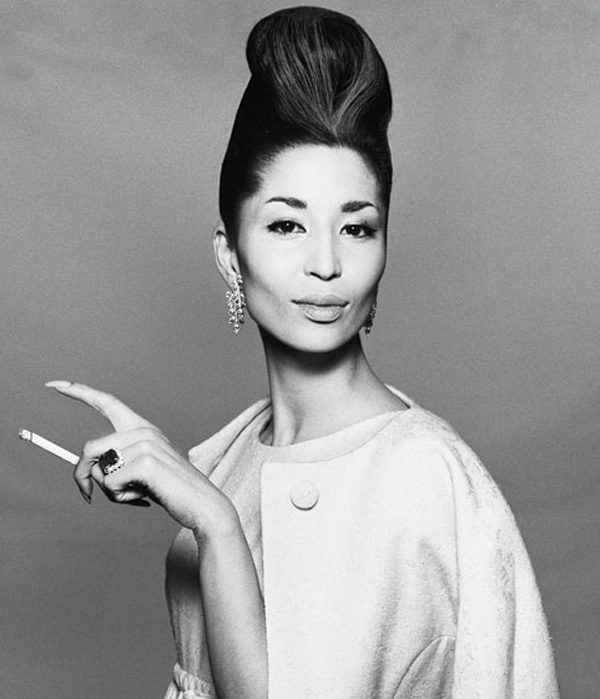 China Machado, foto di Richard Avedon, 1958