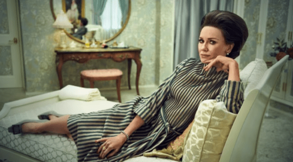 Naomi Watts impersona Babe Paley in "Feud: Capote vs the Swans"